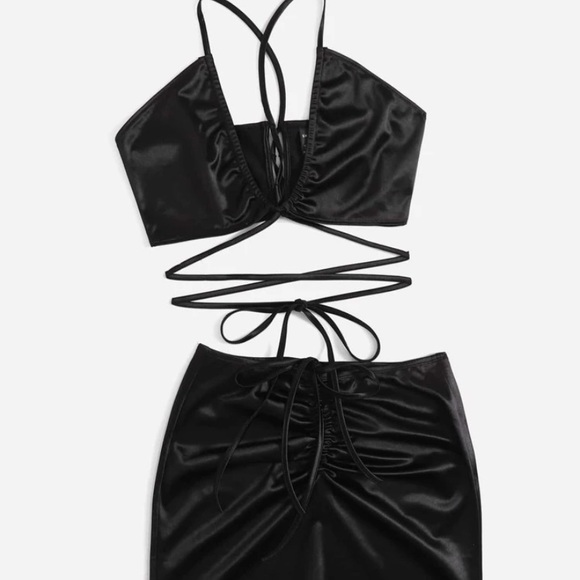 Set - Picture 2 of 4